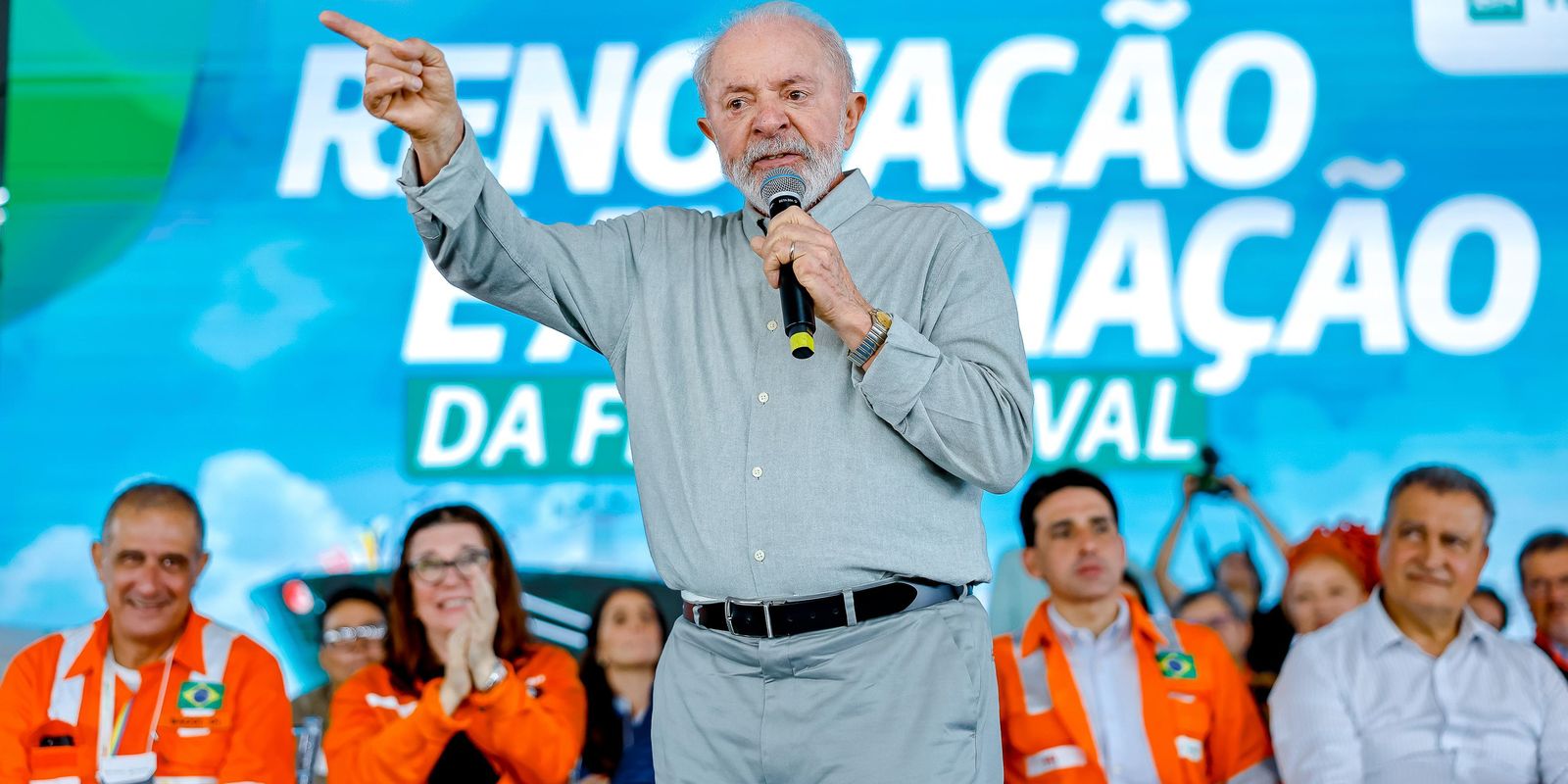 Lula diz que combustíveis fósseis vão financiar a transição energética